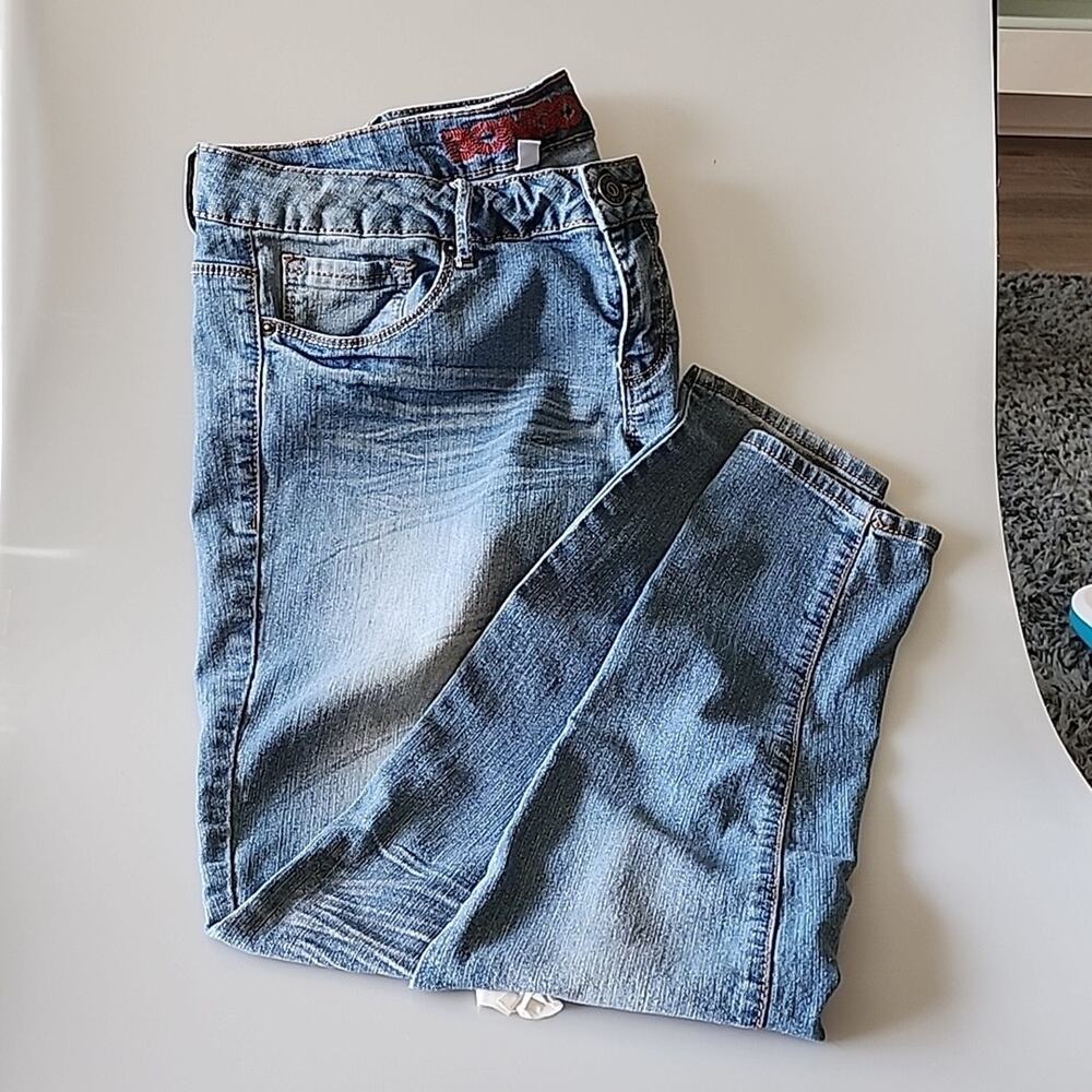 Bongo Five Pocket Straight Cut Mid Rise Blue Jeans